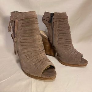Vince Camino Janessa Heels Suede Size 6